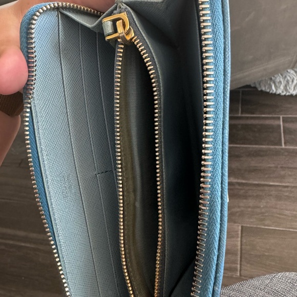 Prada Saffiano zip wallet - Picture 6 of 6